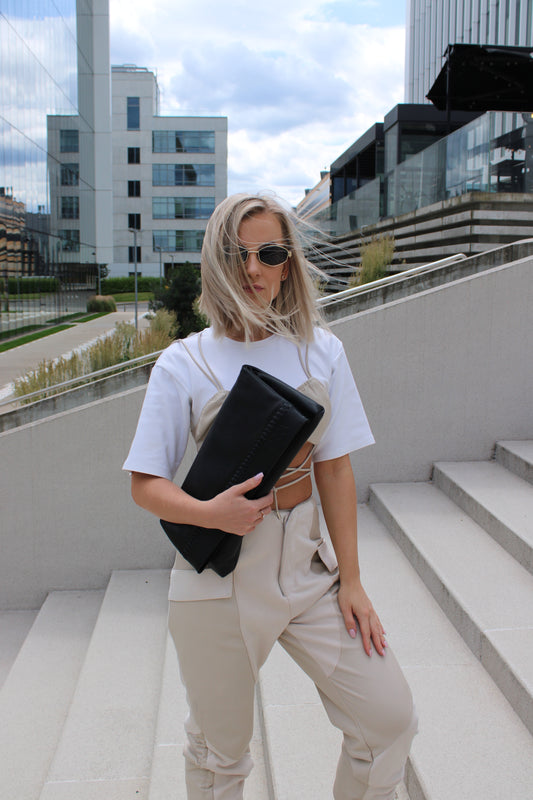 Anadiplosis Black Leather Handbag