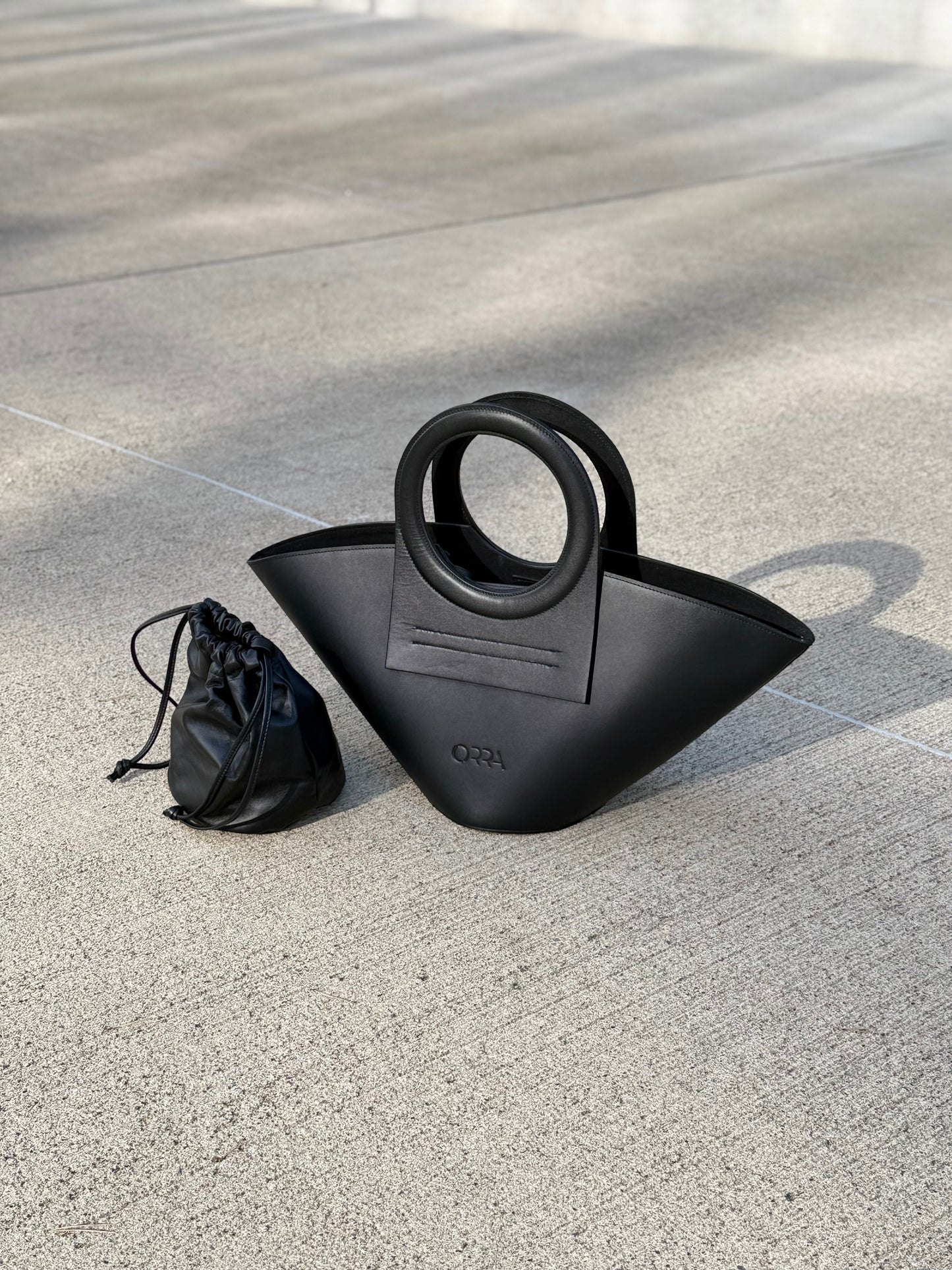 Ananeosis Black Leather Handbag
