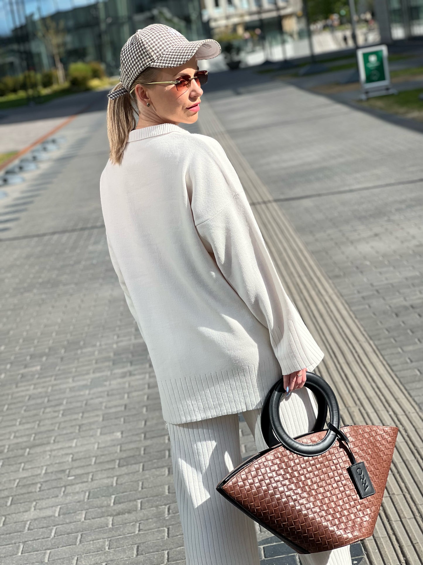 Baltas Laisvalaikio Kostiumėlis – One Size