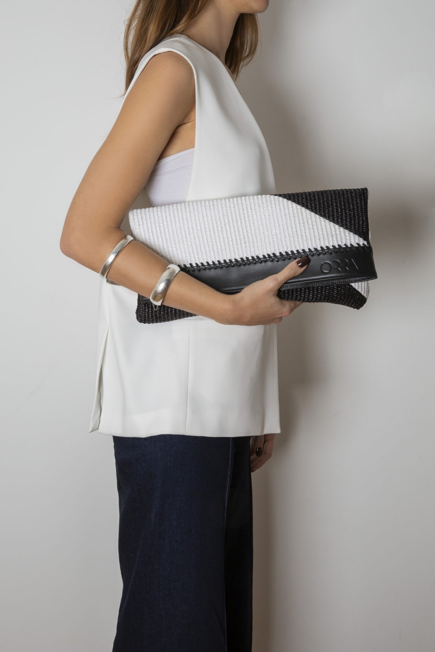 Georgianna Raffia White Black Rankinė