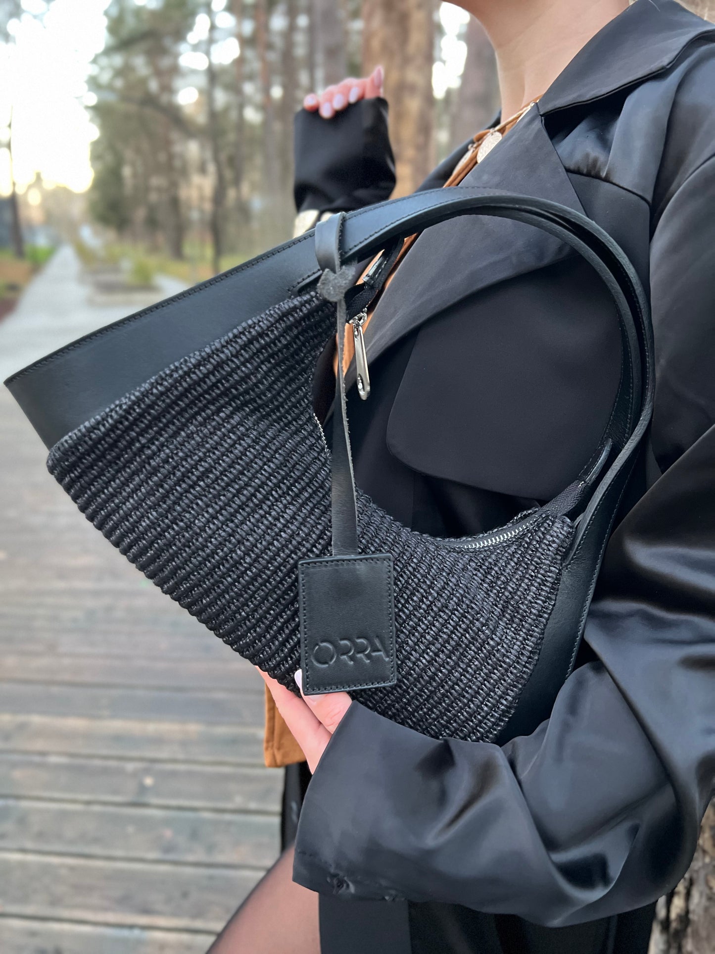 Juliana Raffia Black Rankinė